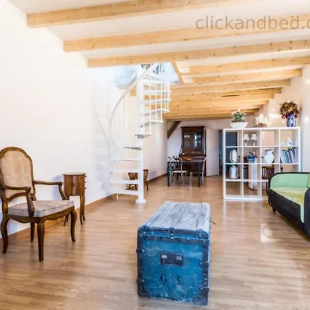 Click And Bed Les Bains * 디본느레방